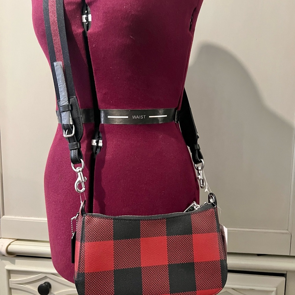 Coach Crossbody Bag - Picture 2 of 8